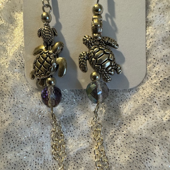 Turtles (Momma & Baby) dangling down the neck. Beautiful Conversation piece! - Picture 4 of 5
